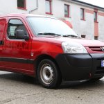 Przekazanie samochodu towarowo osobowego SLKw marki Peugeot